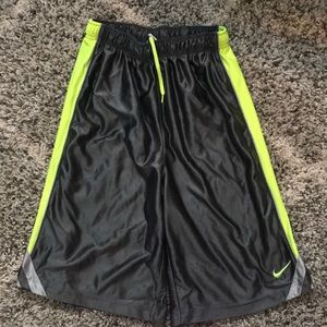 Boys XL Nike basketball shorts